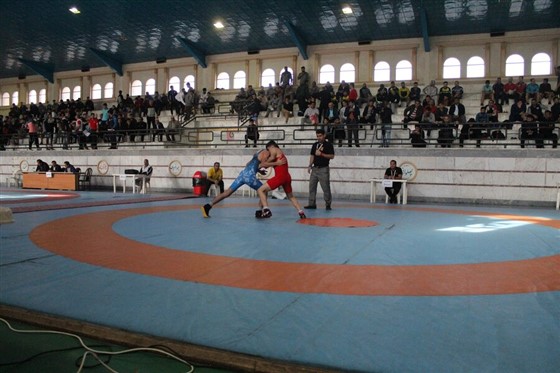 پایان رقابت های کشتی فرنگی عمومی و انتخابی جوانان باشگاههای استان خوزستان (( گرامیداشت شهید کشتی گیر ناصر جامعی )) / اهواز :