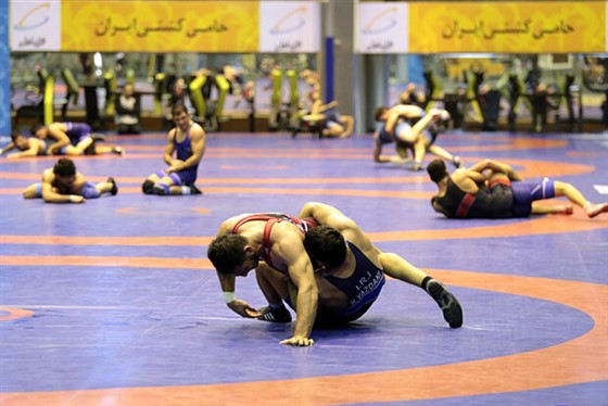 اردوی تیم ملی کشتی فرنگی نیروهای مسلح / تهران :