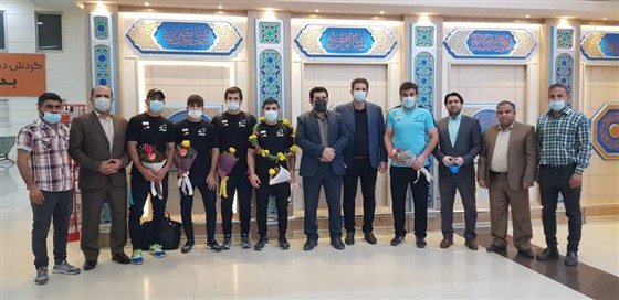 روز گذشته و در فرودگاه بین المللی اهواز (( همراه با گزارش تصویری)) :